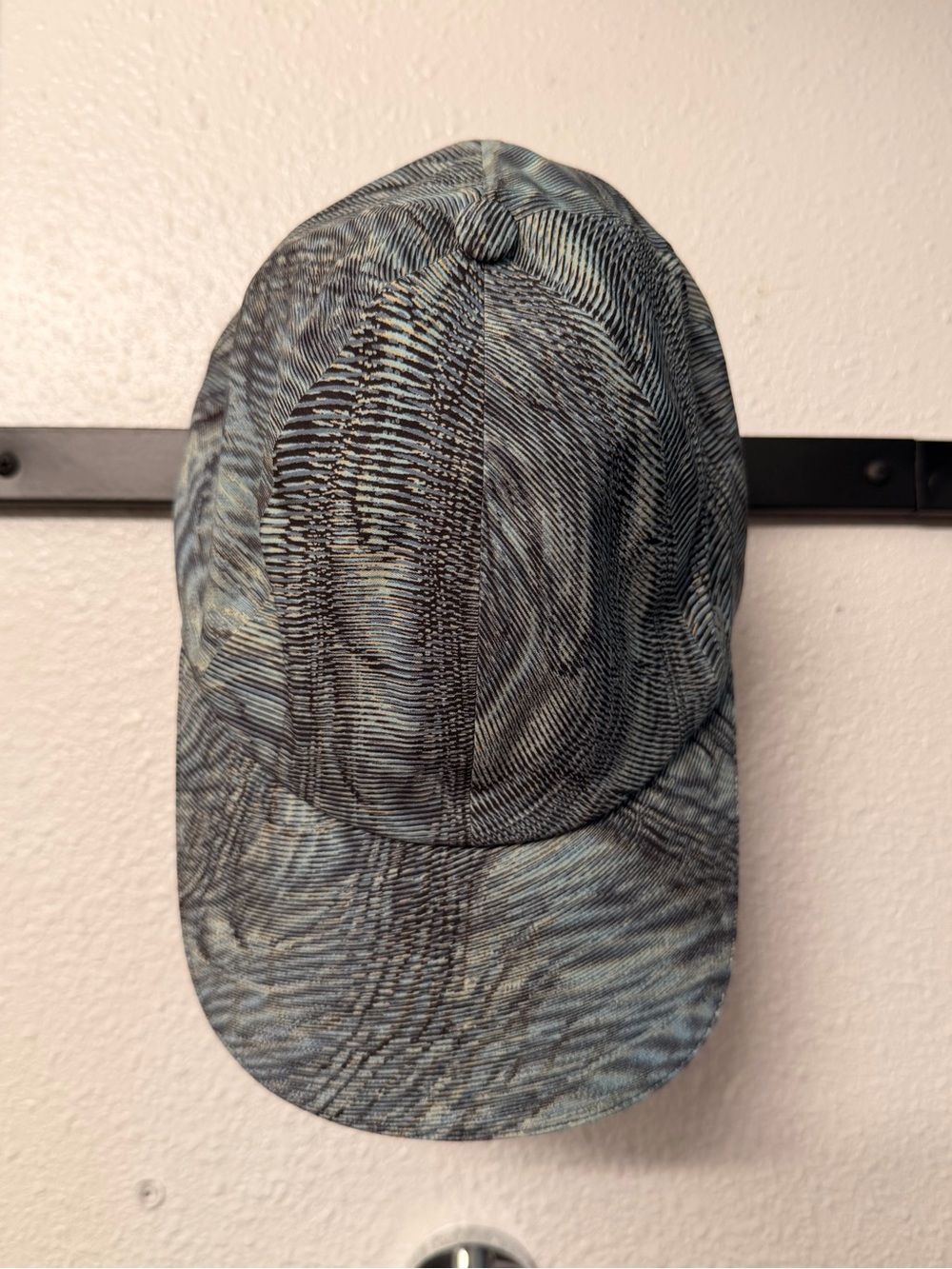 LULULEMON DWMM Green Multi LTWT Adjustable Closure Women's F&F Run Hat OS